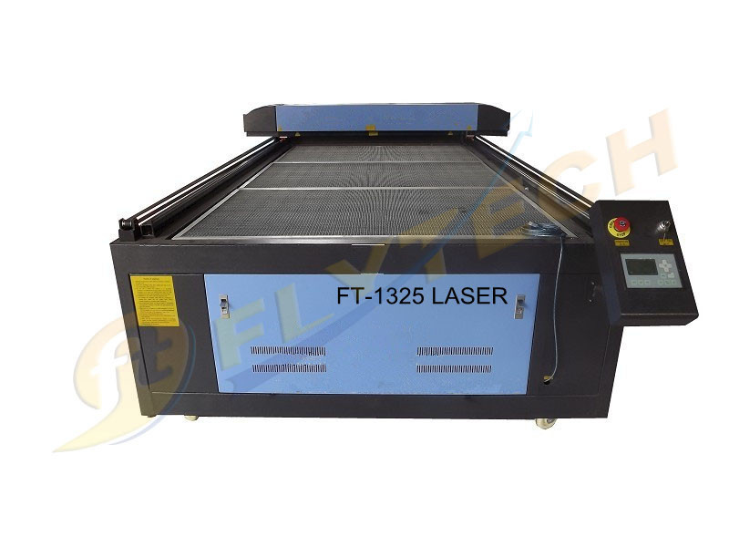 CO2-Laser-Schneidemaschine großer Arbeitsbereich mit 150w leistungsfähigem Reci Laser-Rohr